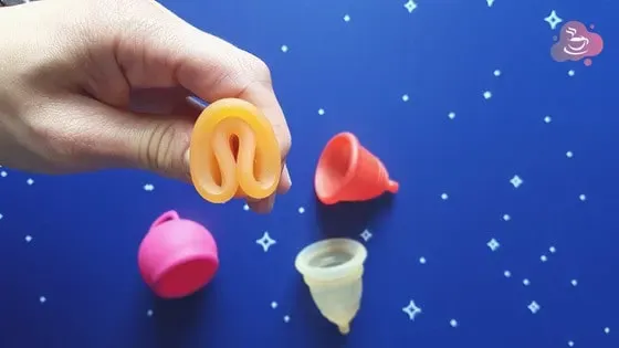 Anwendung einer Menstruationstasse - Bild 4