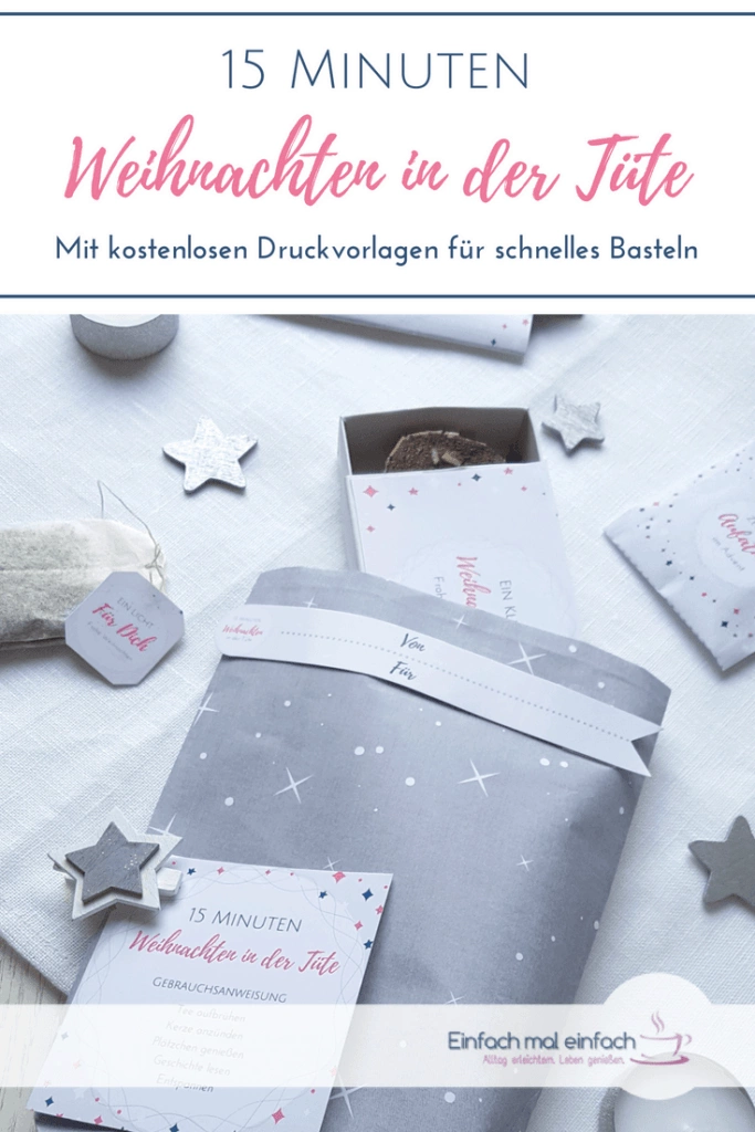 Weihnachten in der Tüte Zutaten auf hellem Untergrund. Text:
