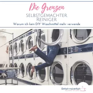 Reihe von vielen Großwaschmaschinen. Eine Frau verschwindet mit ihrem Oberkörper in einer Maschine der oberen Reihe. Text:
