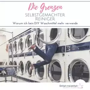 Reihe von vielen Großwaschmaschinen. Eine Frau verschwindet mit ihrem Oberkörper in einer Maschine der oberen Reihe. Text: