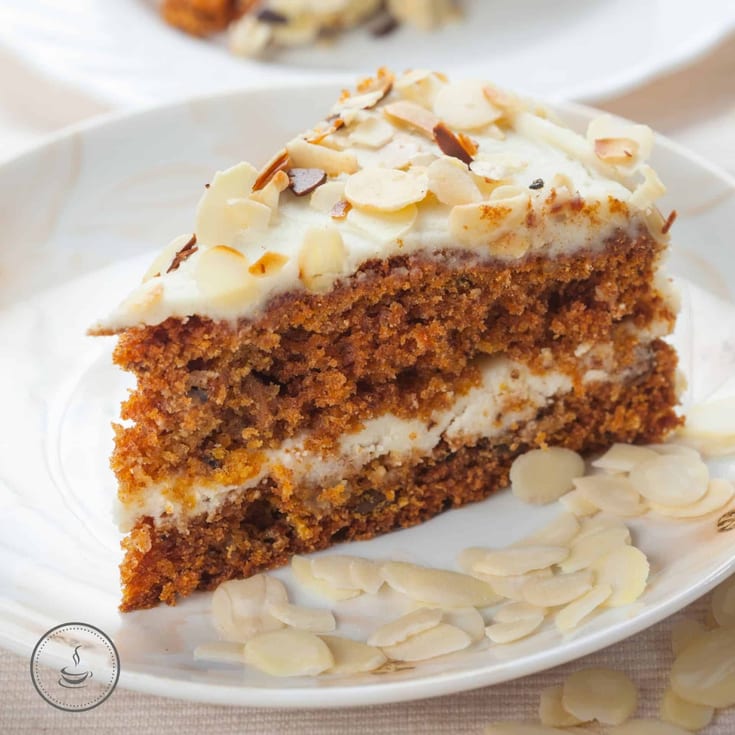 Saftiger Karottenkuchen - schnell & vegan
